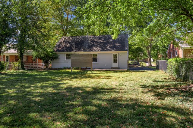 1653 Lindy Lane, Lexington, KY 40505
