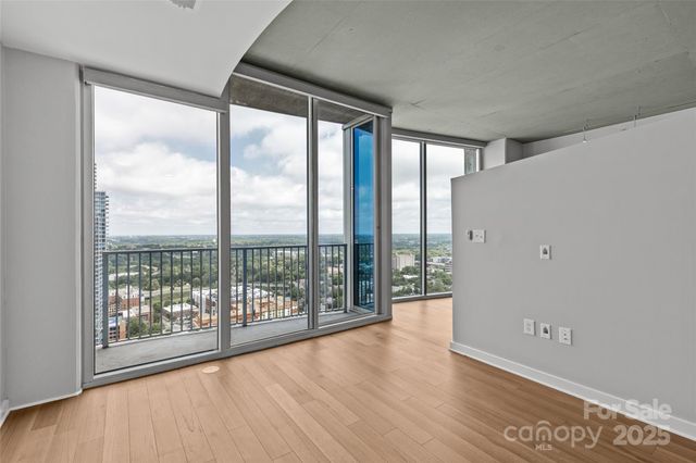 210 N Church Street 2910, Charlotte, NC 28202