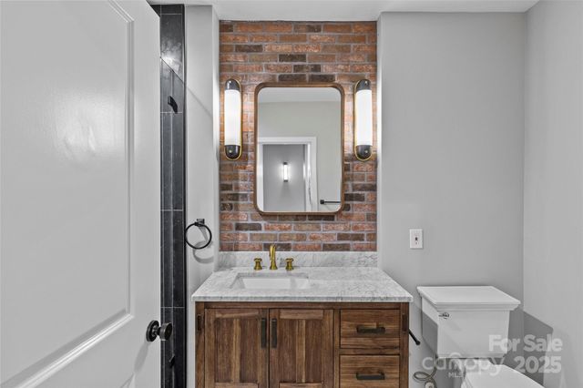 210 N Church Street 2910, Charlotte, NC 28202