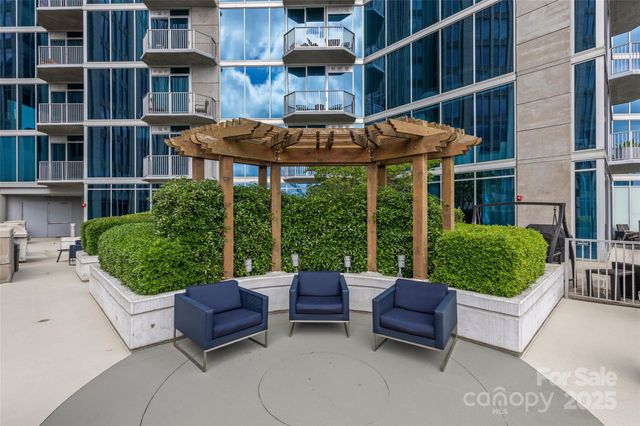 210 N Church Street 2910, Charlotte, NC 28202