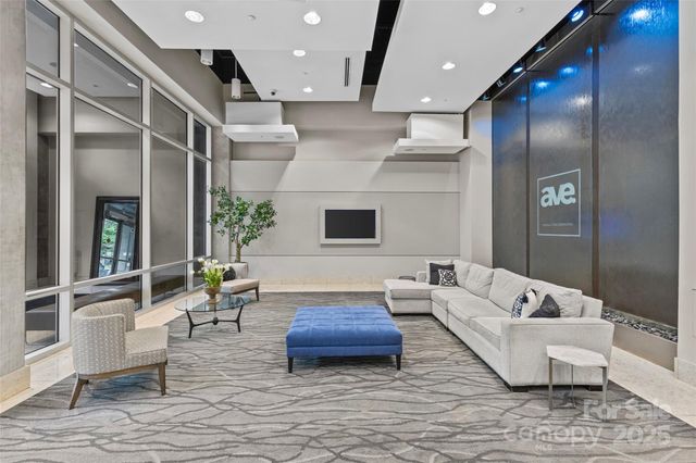 210 N Church Street 2910, Charlotte, NC 28202