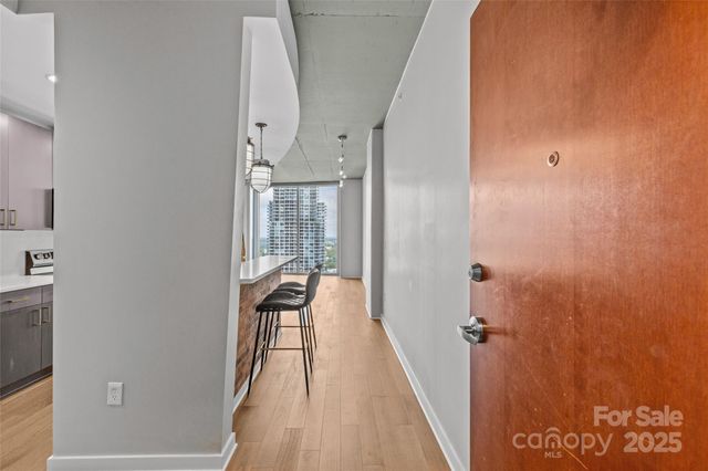 210 N Church Street 2910, Charlotte, NC 28202