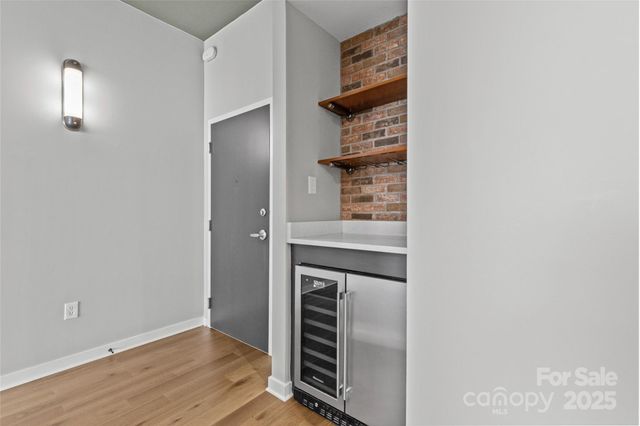 210 N Church Street 2910, Charlotte, NC 28202