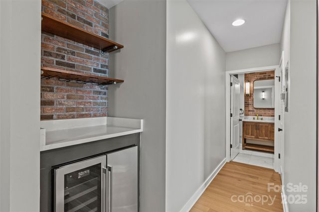 210 N Church Street 2910, Charlotte, NC 28202