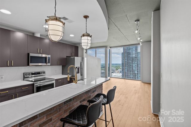 210 N Church Street 2910, Charlotte, NC 28202