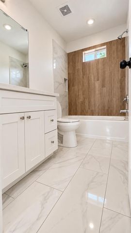 8361 Tate Street, Houston, TX 77028