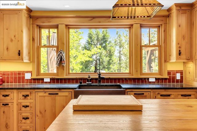 23980 Cedar Hill Lane, Twain Harte, CA 95383