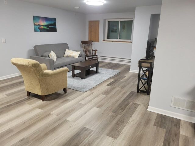 108 Baron ROAD, Mukwonago, WI 53149