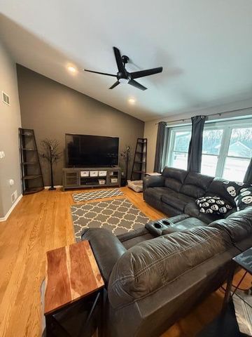 108 Baron ROAD, Mukwonago, WI 53149