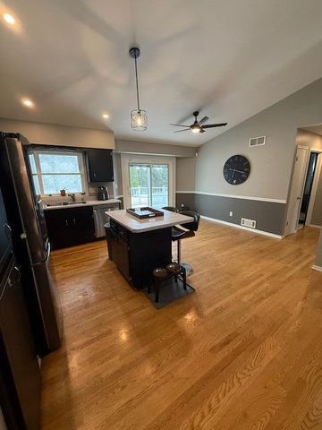 108 Baron ROAD, Mukwonago, WI 53149