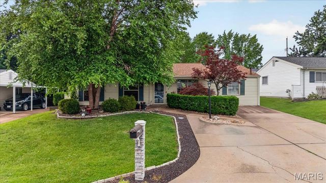 858 Morningside Lane, Arnold, MO 63010