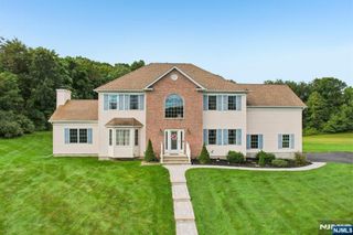16 Ponderosa Trail, Sparta, NJ 07871