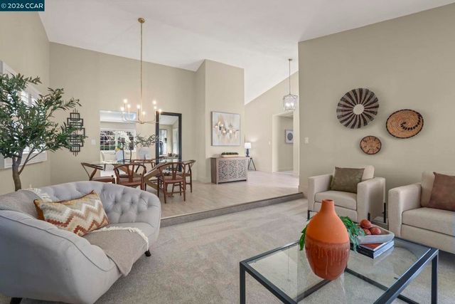 406 Mt Sequoia Ct, Clayton, CA 94517