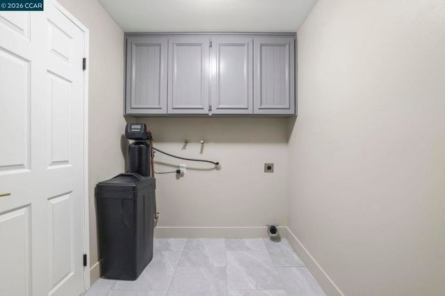 406 Mt Sequoia Ct, Clayton, CA 94517