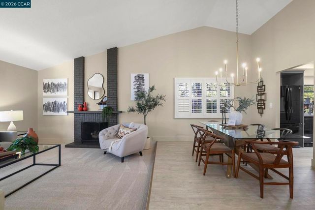 406 Mt Sequoia Ct, Clayton, CA 94517