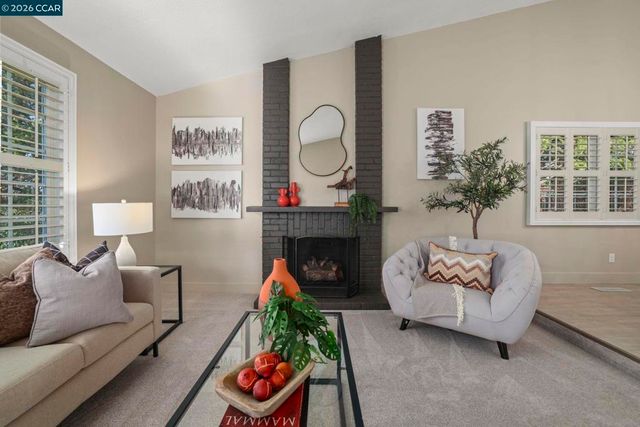 406 Mt Sequoia Ct, Clayton, CA 94517