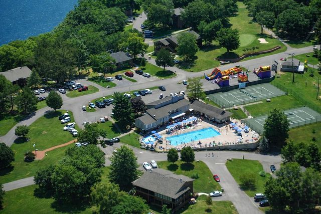 14 Star Trek Drive 1, Bronston, KY 42518