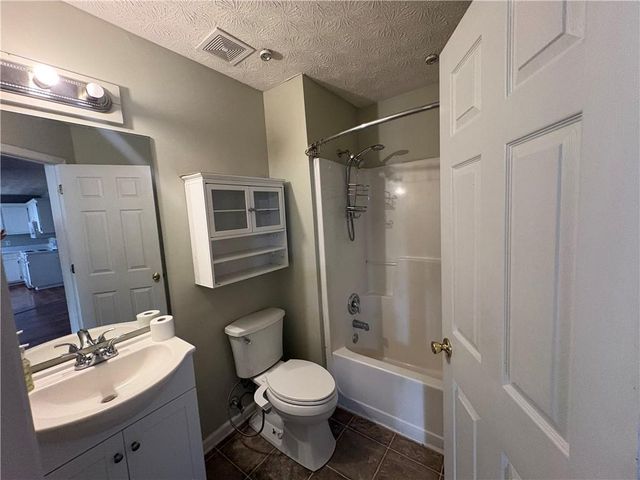 298 Little Street NE, White, GA 30184