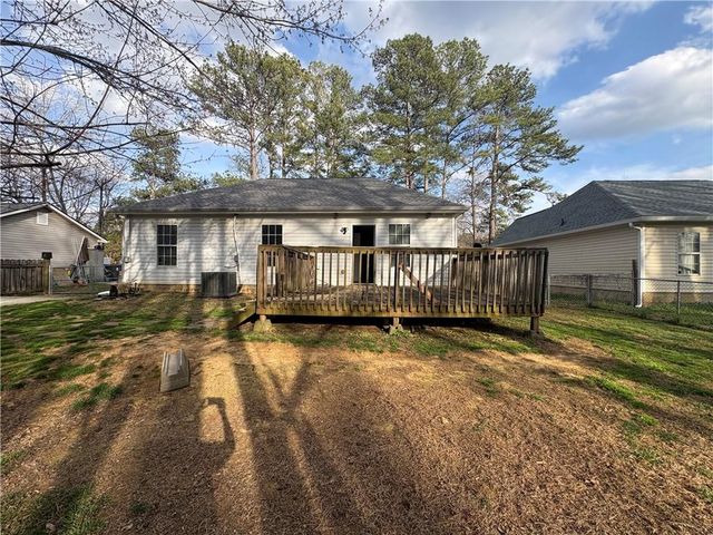 298 Little Street NE, White, GA 30184