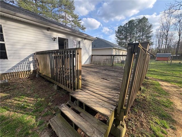 298 Little Street NE, White, GA 30184