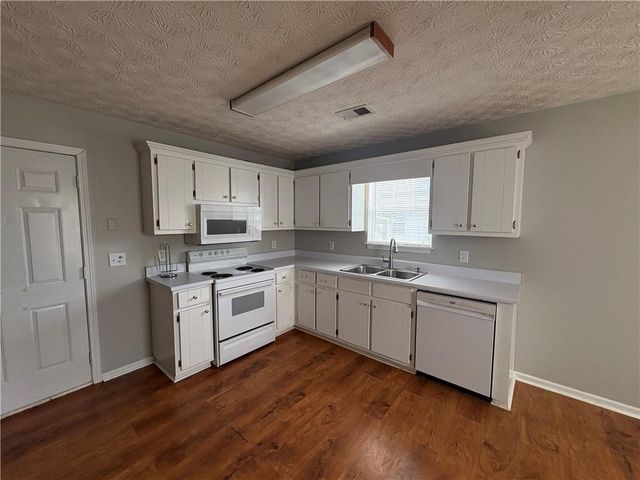 298 Little Street NE, White, GA 30184