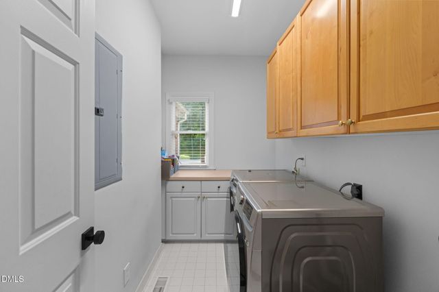 1409 Kings Branch Way, Raleigh, NC 27614