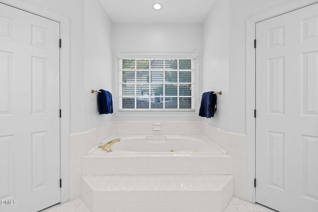 1409 Kings Branch Way, Raleigh, NC 27614