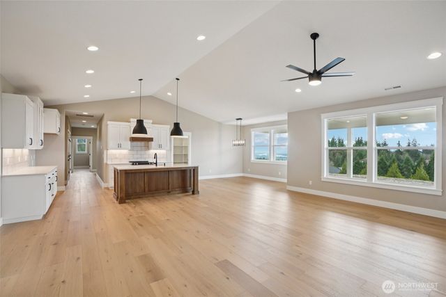 917 Confer Road, Kalama, WA 98625