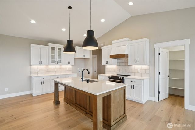 917 Confer Road, Kalama, WA 98625