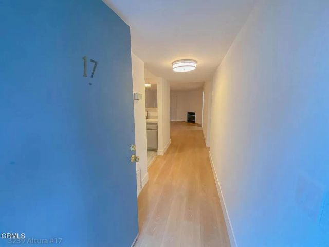 3239 Altura Avenue 17, Glendale, CA 91214