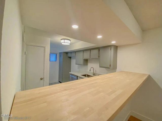 3239 Altura Avenue 17, Glendale, CA 91214