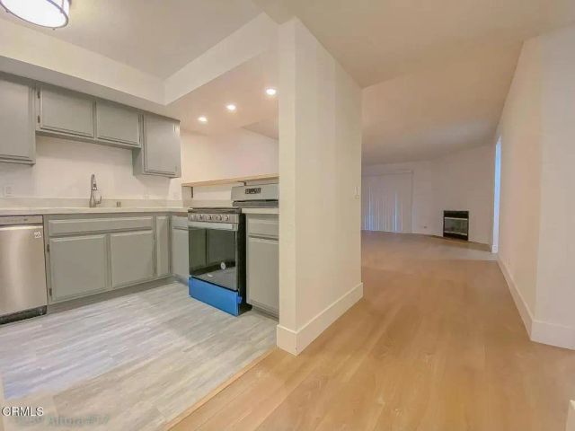 3239 Altura Avenue 17, Glendale, CA 91214