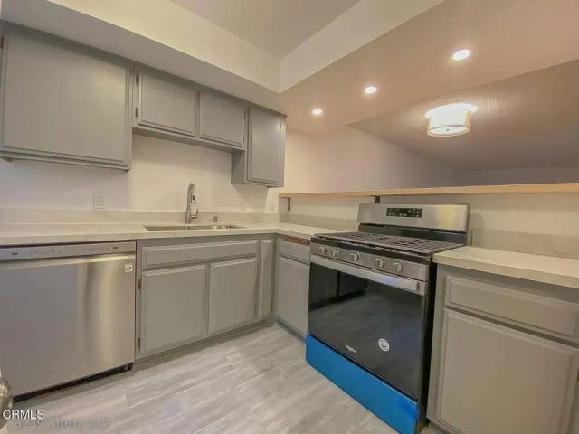 3239 Altura Avenue 17, Glendale, CA 91214