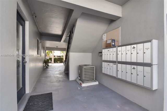 2701 Middle River Dr 3, Fort Lauderdale, FL 33306
