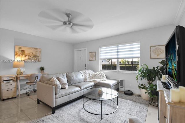 2701 Middle River Dr 3, Fort Lauderdale, FL 33306