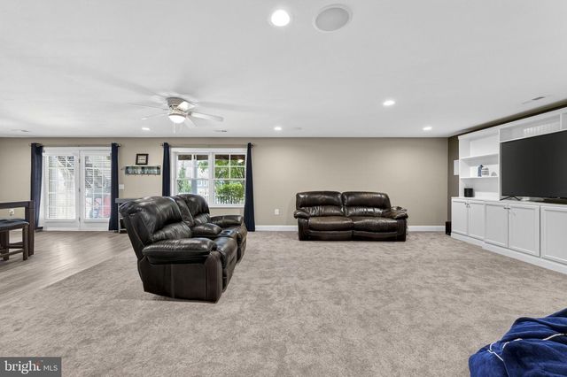109 TUTELO LN, Lake Frederick, VA 22630