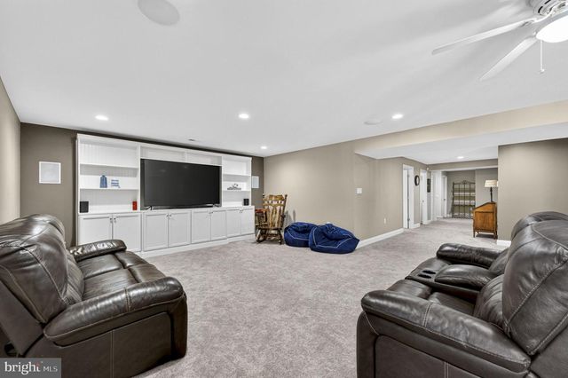 109 TUTELO LN, Lake Frederick, VA 22630