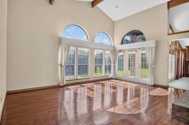 604 Gunnison Drive, Arlington, TX 76006