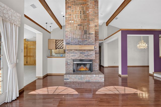 604 Gunnison Drive, Arlington, TX 76006