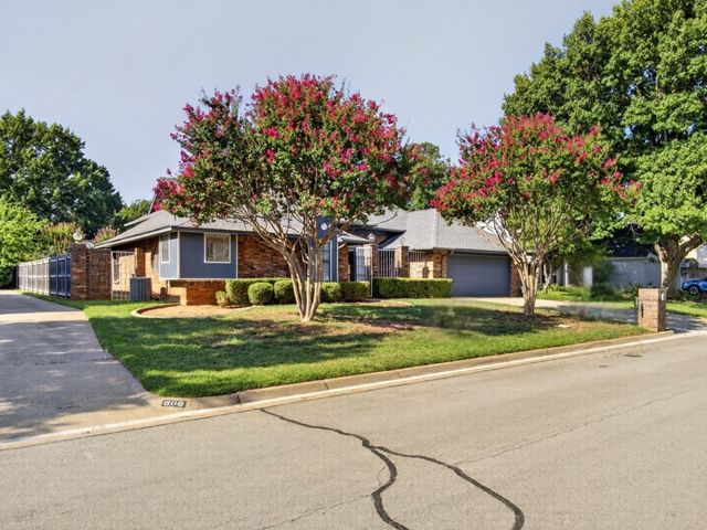 604 Gunnison Drive, Arlington, TX 76006