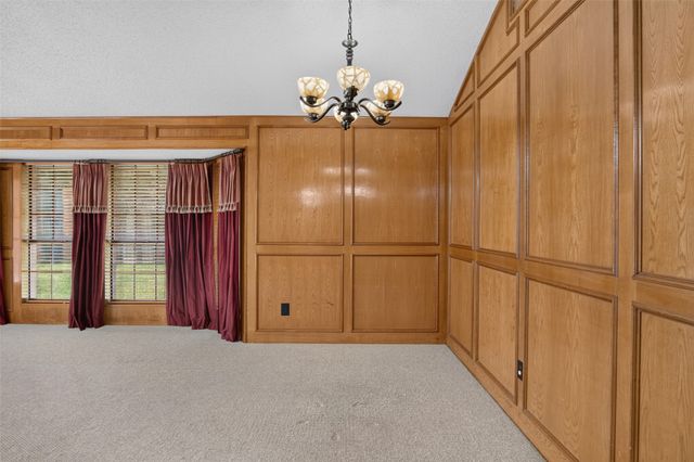 604 Gunnison Drive, Arlington, TX 76006