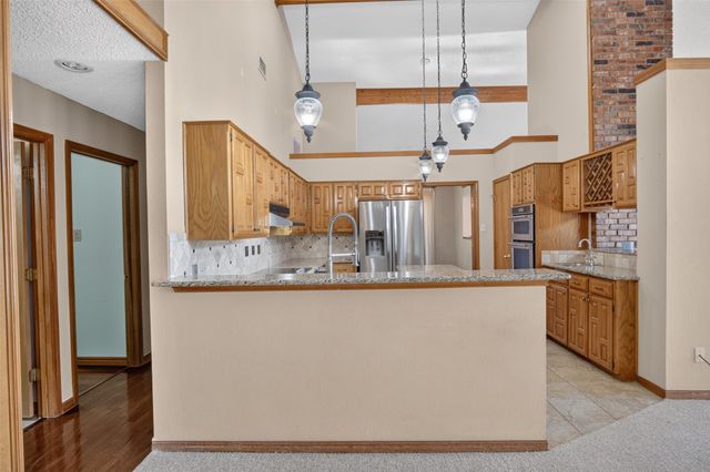 604 Gunnison Drive, Arlington, TX 76006