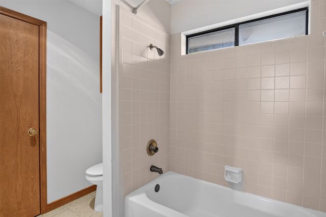 604 Gunnison Drive, Arlington, TX 76006