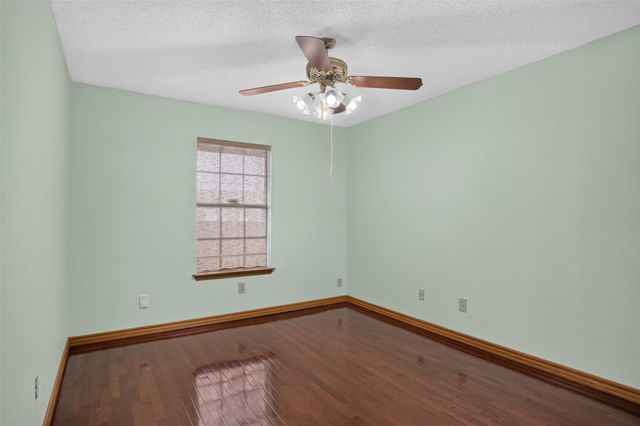 604 Gunnison Drive, Arlington, TX 76006