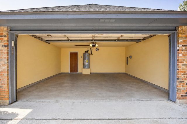 604 Gunnison Drive, Arlington, TX 76006