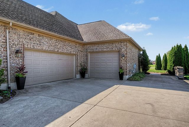 1025 Rosewood Creek Drive 1025 Rosewood Creek Drive, Troy, OH 45373