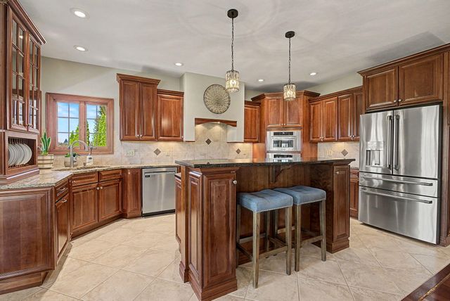 1025 Rosewood Creek Drive 1025 Rosewood Creek Drive, Troy, OH 45373