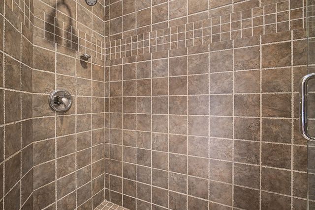 1025 Rosewood Creek Drive 1025 Rosewood Creek Drive, Troy, OH 45373