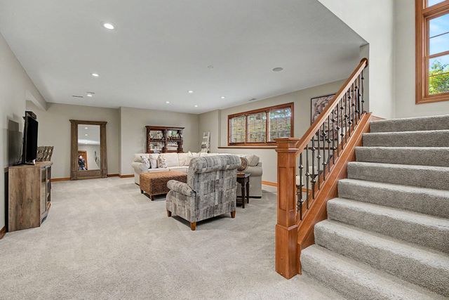 1025 Rosewood Creek Drive 1025 Rosewood Creek Drive, Troy, OH 45373