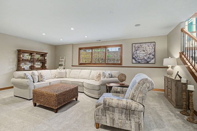 1025 Rosewood Creek Drive 1025 Rosewood Creek Drive, Troy, OH 45373